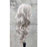 Graue Lace Front Perücke 60cm gelockt | Fullmoon